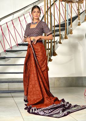 ready made red cotton saree with block print blouse 3
