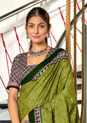 Green cotton pre stitched saree with block print blouse 4