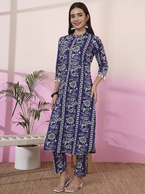 blue floral print straight kurta trouser set 2