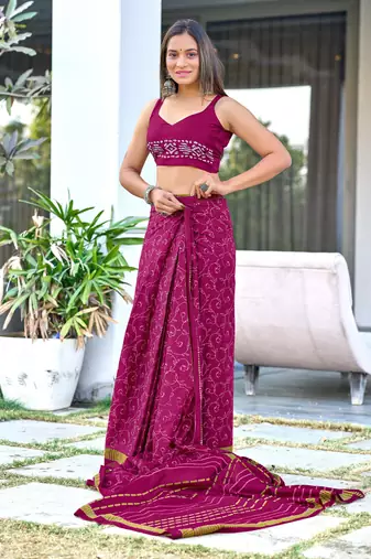 pre-stitched magenta mulmul cotton saree with block print blouse