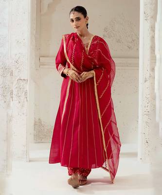 Red silk blend hand embroidered kurta Set 1