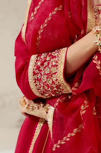 Red silk blend hand embroidered kurta Set