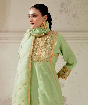 Green silk blend hand embroidered kurta Set 3
