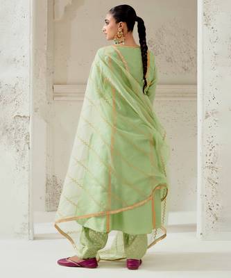 Green silk blend hand embroidered kurta Set 5
