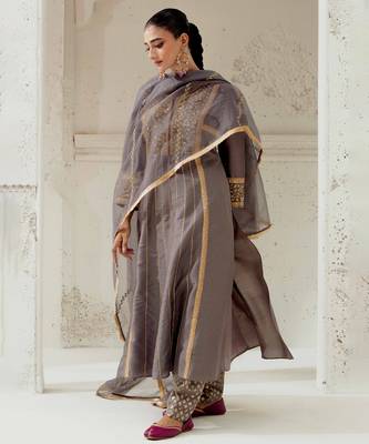 Grey silk blend hand embroidered kurta Set 1