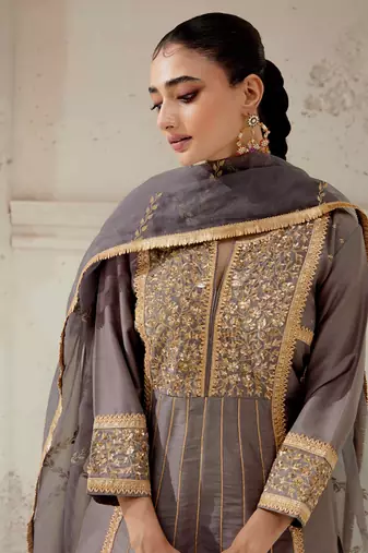 Grey silk blend hand embroidered kurta Set