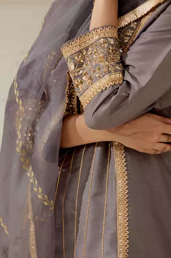 Grey silk blend hand embroidered kurta Set