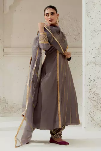 Grey silk blend hand embroidered kurta Set