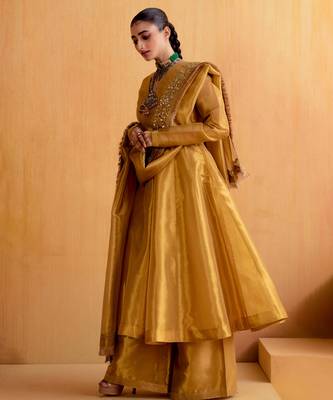 Gold silk plain anarkali Set with zardosi work 2