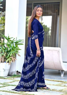 pre-stitched blue mulmul cotton saree with block print blouse 4