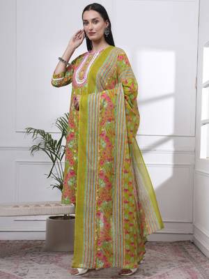 green floral print straight kurta trouser dupatta set 2