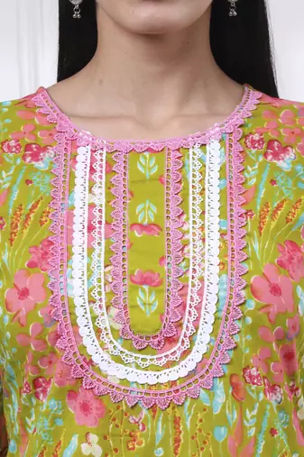 green floral print straight kurta trouser dupatta set