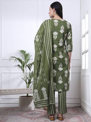 green pure cotton floral,thread work kurta dupatta pant set 3
