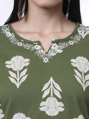 green pure cotton floral,thread work kurta dupatta pant set 4