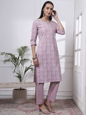 mauve pure cotton ethnic motifs thread work kurta dupatta pant set 5