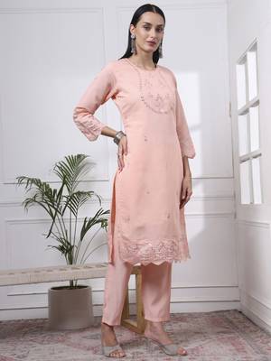 slik blend peach straight kurta dupatta pant set  5