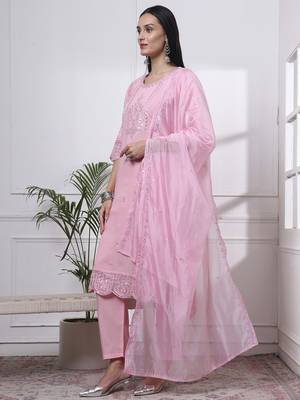 slik blend pink straight kurta dupatta pant set  2