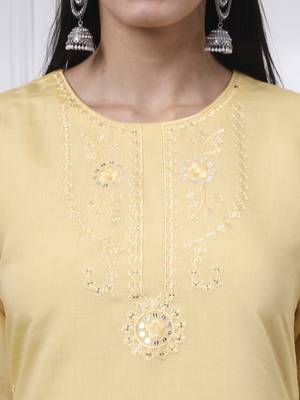 butter yellow slik blend straight kurta dupatta pant set  4