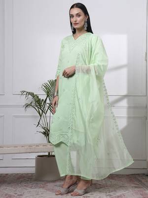 pastel green slik blend straight kurta dupatta pant set  2