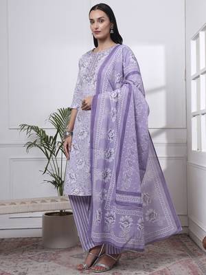 purple floral print thread work straight kurta trouser dupatta set 2