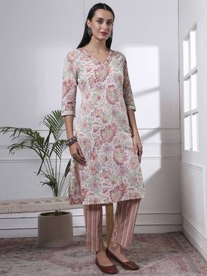 peach and white floral print straight kurta trouser dupatta set 5