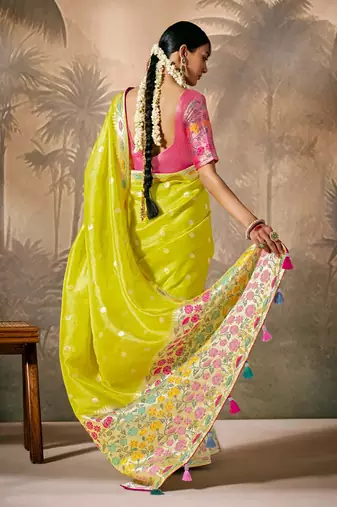 silk blend floral pattern zari work pear saree