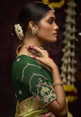 Green Kanjivaram silk blend Zari Weaving Embroidered Border Work saree 3
