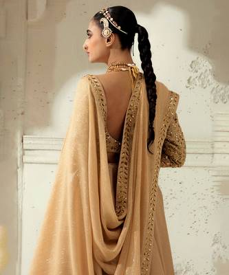 Plain Gold Silk Blend Lehenga With Embroidered Dupatta 4