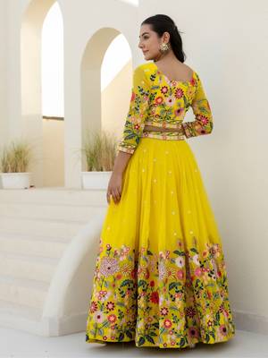 Yellow Organza Floral Embroidered Lehenga with Blouse & Dupatta Set 3