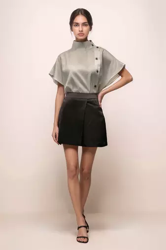 Off white turtle neck loose top