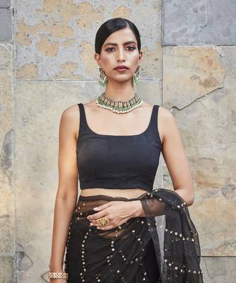 Black silk saree with squins embroidery 3