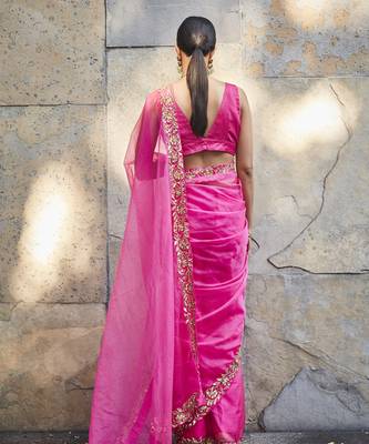 Fuschia pink silk zari woven embroidered saree 4