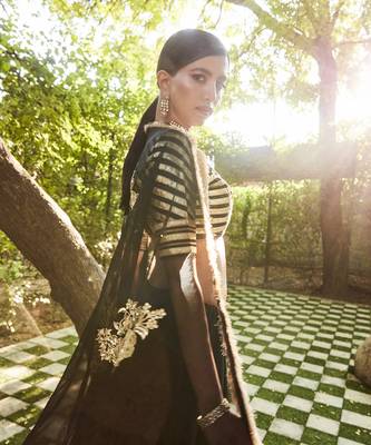 black silk plain Lehenga With Gota Border 3