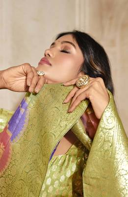 Light green weaving silk blend saree 2
