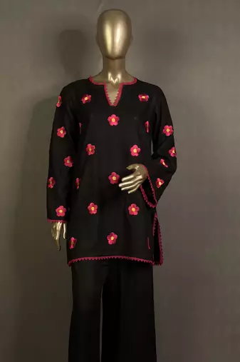 Black embroidered kurta set