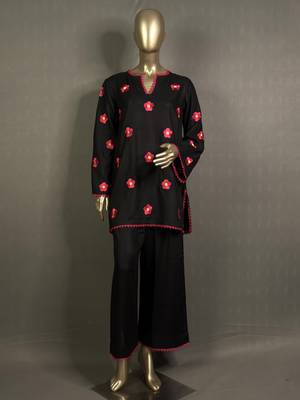 Black embroidered kurta set 3