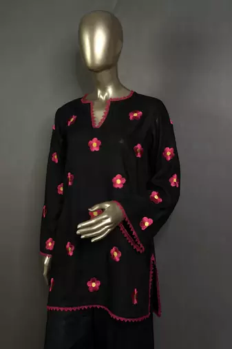 Black embroidered kurta set