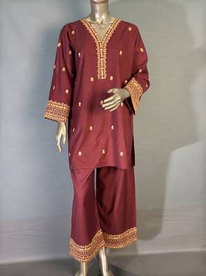  maroon embroidered kurta set 1