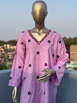 Lavendar embroidered kurta set 1