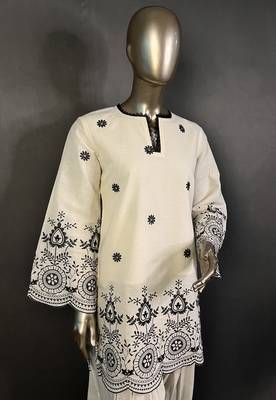 Off white kora cotton embroidered kurta set 1