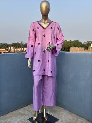 Lavendar embroidered kurta set 4
