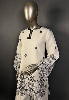 Off white kora cotton embroidered kurta set 2