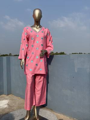 Pink embroidered kurta set 1