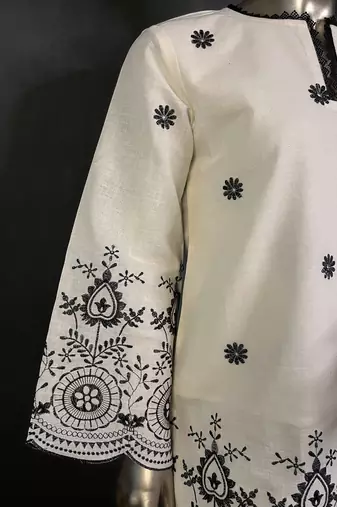 Off white kora cotton embroidered kurta set