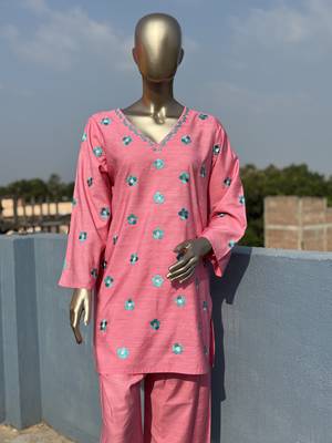 Pink embroidered kurta set 2