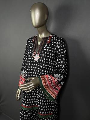Black bandhani printed kurta set 3