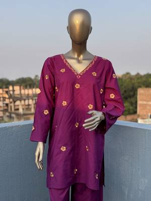 Purple embroidered kurta set 2