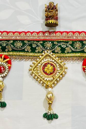 Traditional Designer Bandhanwar Toran with Kundan & Beadwork –