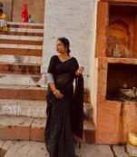 Aakar Raabta | Black Handloom Tissue Saree