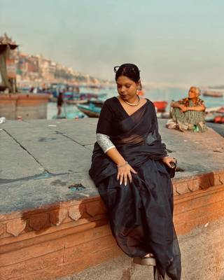 Aakar Raabta | Black Handloom Tissue Saree 3